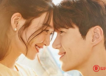 “Hometown Cha Cha Cha” Kim Seon Ho and Shin Min Ah Top the Gallup Korea Poll for “TV Actors & Actresses Who Shined the Most in 2021”