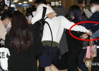Swarmed at Incheon International Airport from Thailand Kim Seon Ho Showed His True Color