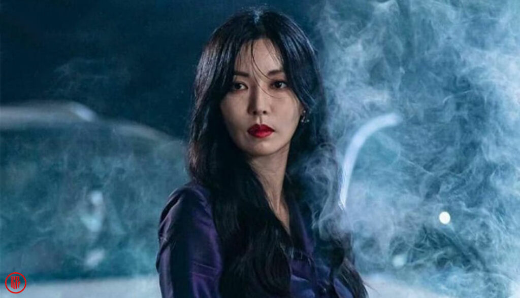 Kim So Yeon as Luxury Restaurant Owner and Mysterious Deity in “Tale of the Nine-Tailed” Season 2.