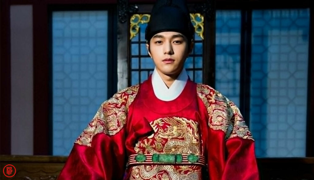 INFINITE L Kim Myung Soo as the other Lee Sun in “The Emperor: Owner of the Mask” | Twitter