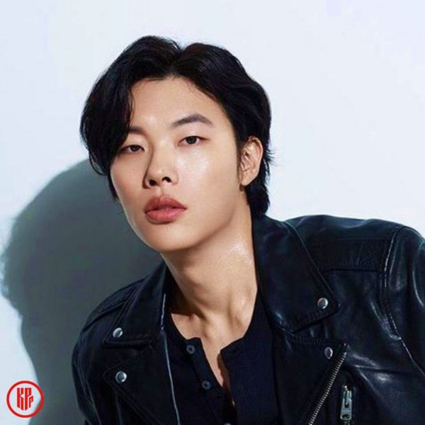 Korean Movie ALIEN + People PART 1 - Ryoo Joon Yeol.