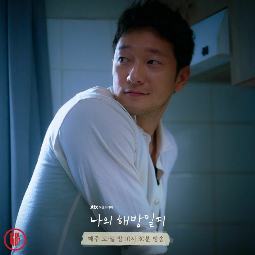 5 Reasons Why You Should Watch Kdrama My Liberation Notes - Son Suk Ku as Mr. Gu Ja Gyeong. | JTBC