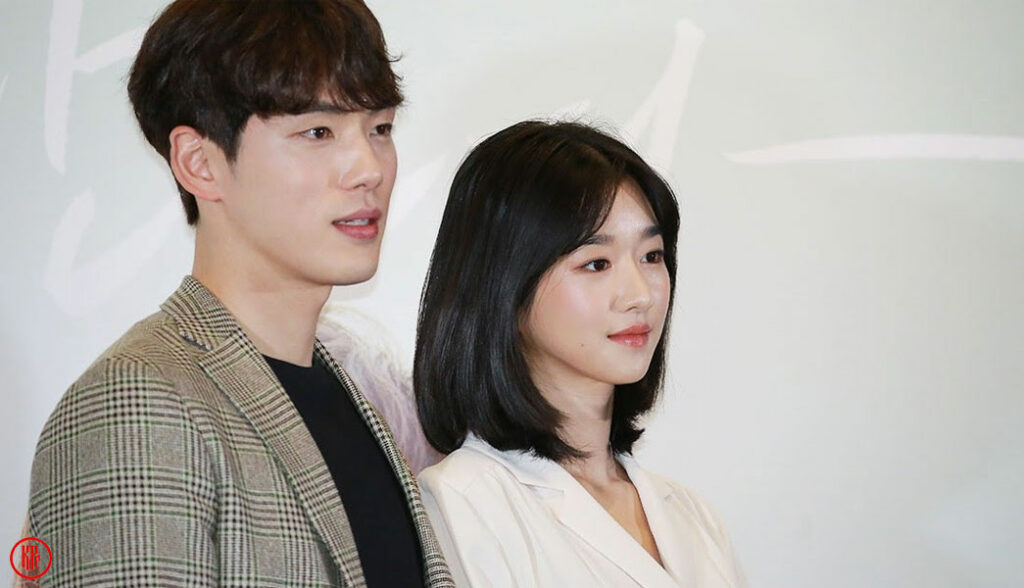 Seo Ye Ji issued apology regarding scandals with former boyfriend Kim Jung Hyun. | Twitter