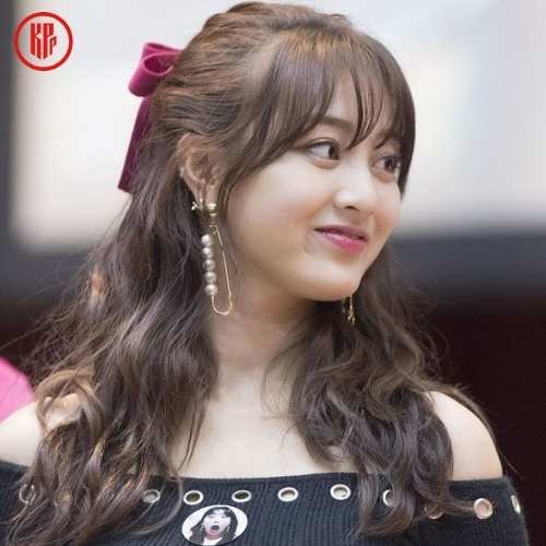 TWICE Leader jihyo with bangs