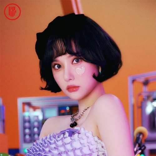 kpop hairstyle inspiration cute viviz eunha with bangs