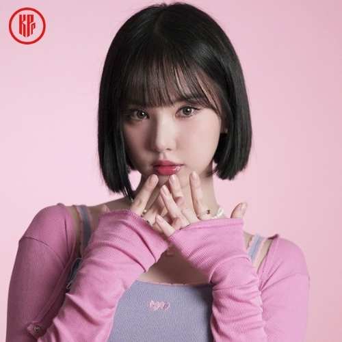 kpop hairstyle inspiration cute viviz eunha with bangs