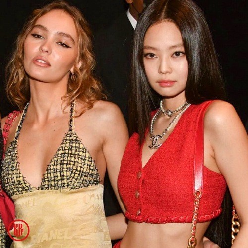 Lily-Rose Depp and Blackpink Jennie at Paris Fashion Week. | Twitter