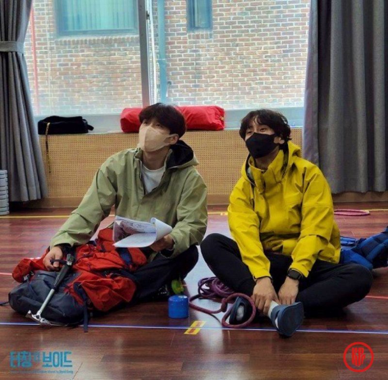 Photo of Kim Seon Ho during the rehearsal for the theater play “Touching the Void”