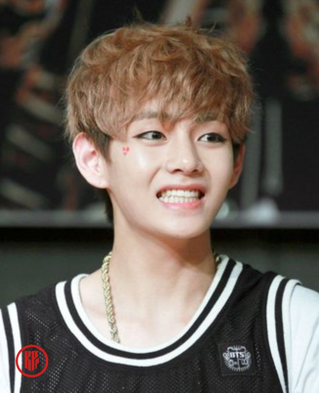 BTS V debut date 2013