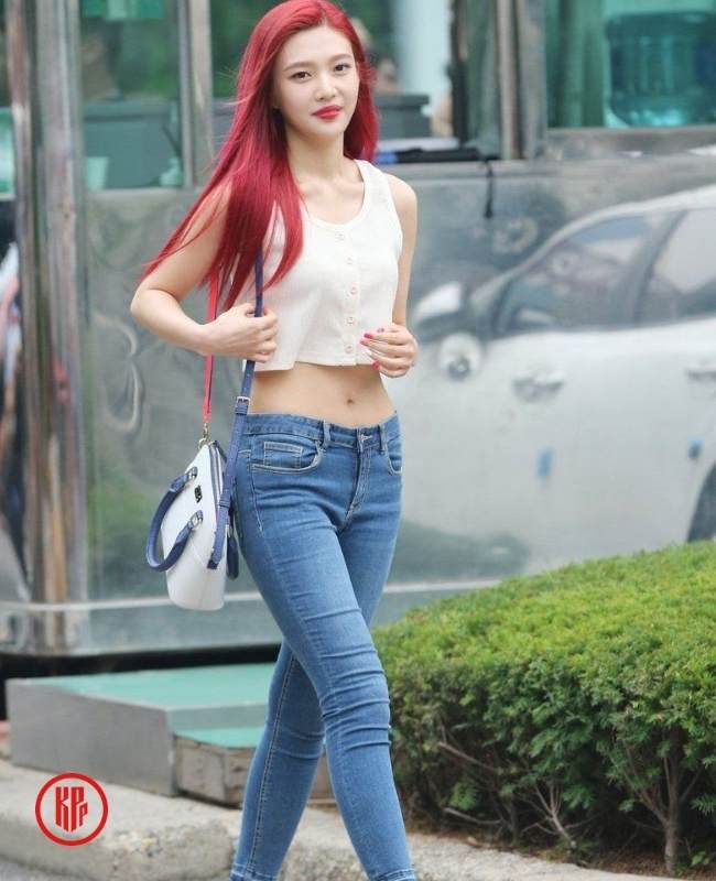 red velvet joy fashion inspiration crop top