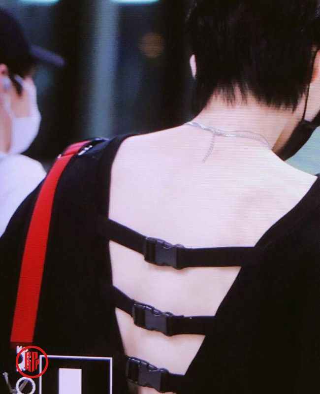 The BOYZ Hwall airport fashion backless