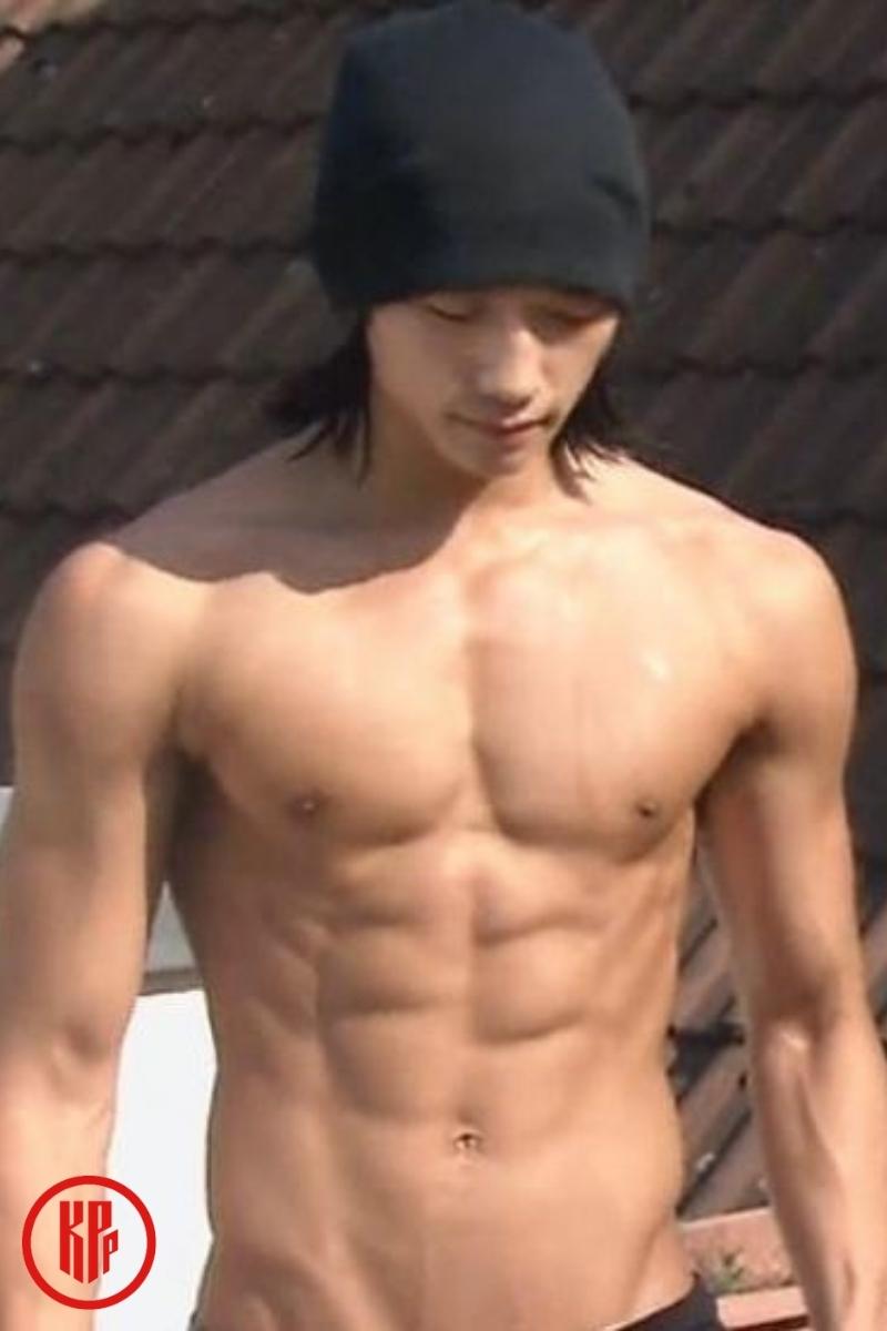 jung ji hoon rain kpop muscular body