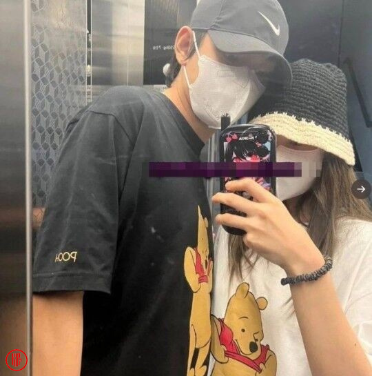 More photo appeared showing BTS V and BLACKPINK Jennie wearing a matching T-shirt. | Twitter