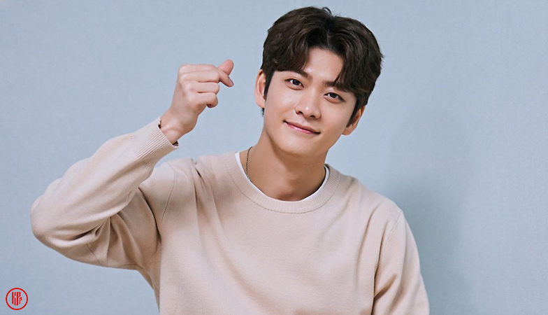 Kang Tae Oh officially announces his military service date. | Twitter
