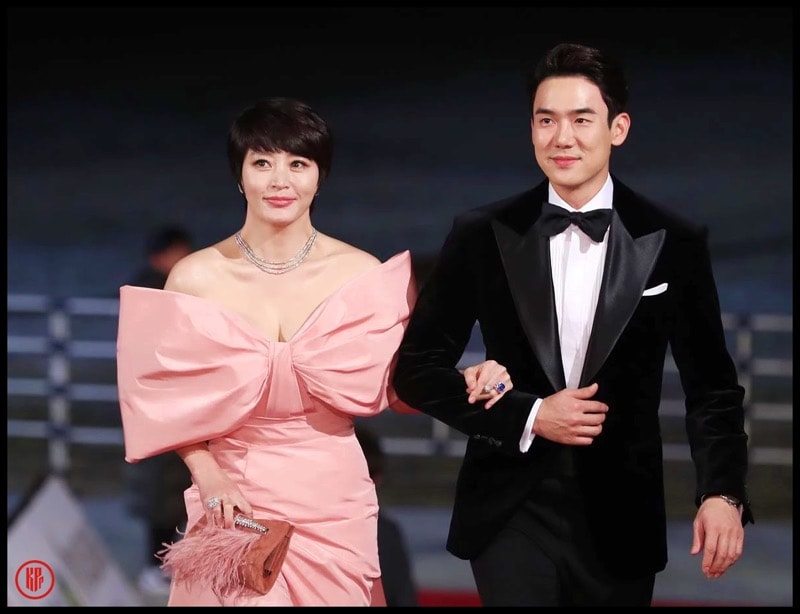 At 40th Blue Dragon Film Awards. | Xportsnews.