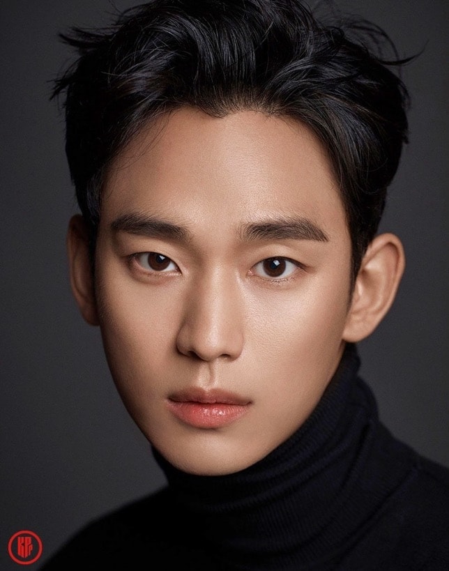 Popular actor Kim Soo Hyun. | Gold Medalist.