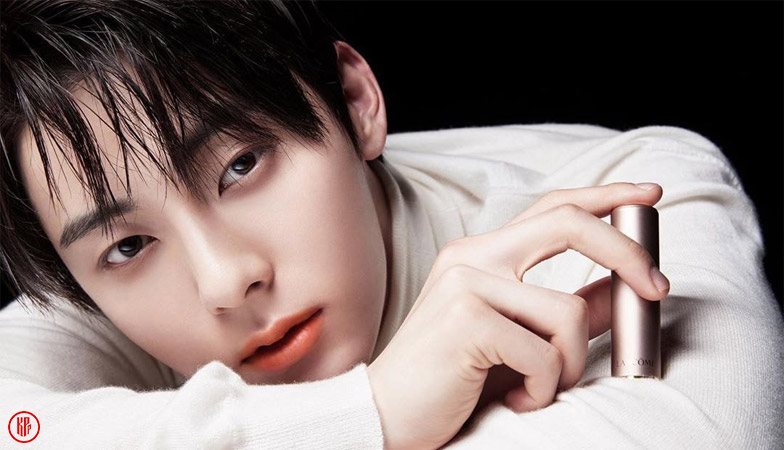 Singer-actor Hwang Min Hyun. | HanCinema