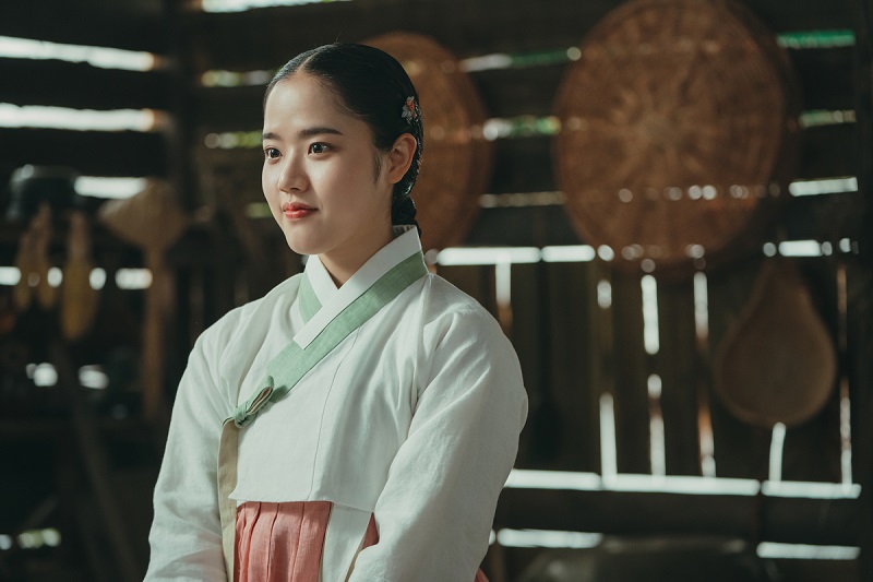 Kim Hyang-gi as Seo Eun-woo