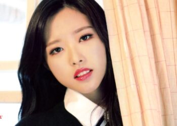 LOONA Olivia Hye update against BlockBerry Creative