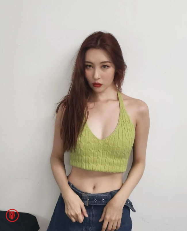 Sunmi Kpop low-rise fashion trend