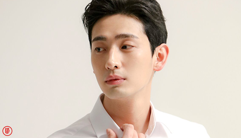 Actor Yoon Park. | HanCinema