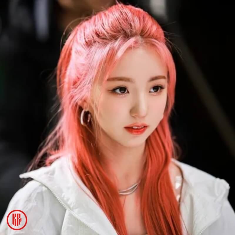 4th Generation Female Kpop Idols hair color Kep1er Yeseo