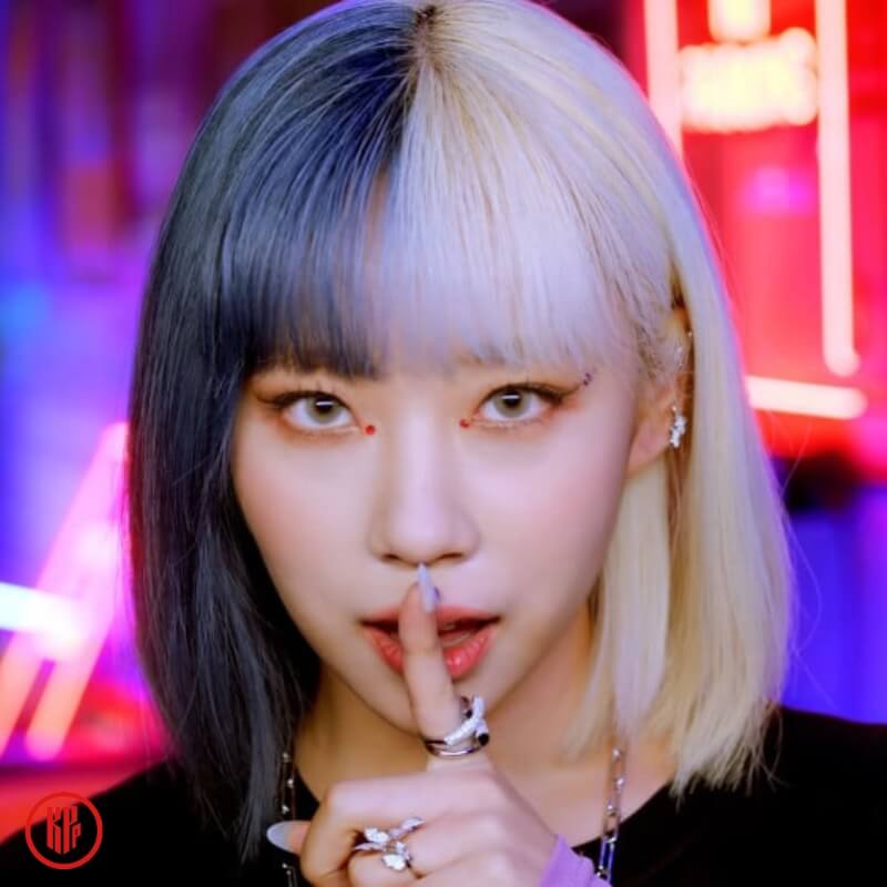 4th Generation Female Kpop Idols purple kiss dosie