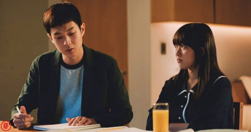 Choi Woo Shik and Jung Ji So in "Parasite" | CJ Entertainment