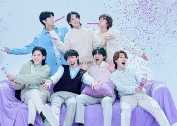 BTS family photo FESTA