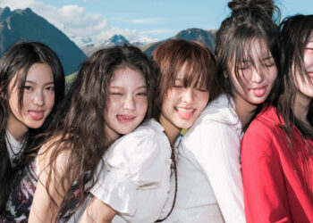 KiiiKiii members. | Official X