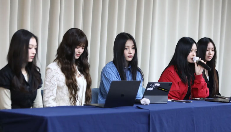 NewJeans at contract termination press conference. | Naver
