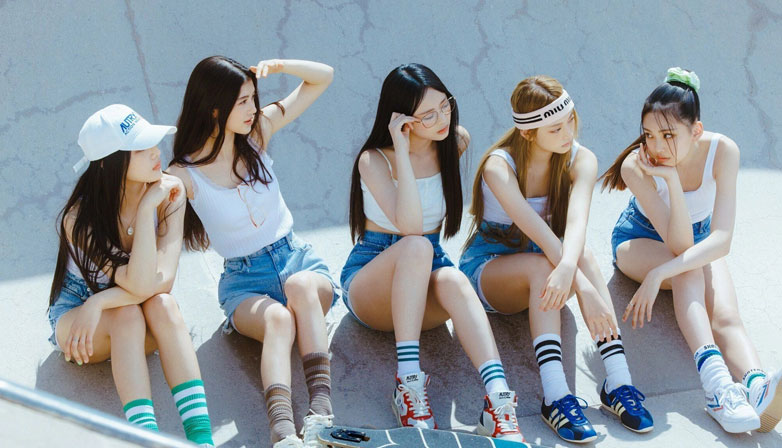 NewJeans “Attention” concept photo. | ADOR